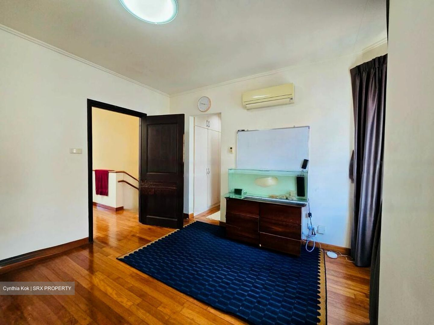 Seagull Walk (D16), Terrace #501734361